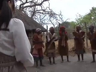 Japon Kız tatil için Afrika'ya gitti