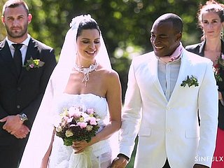 FFM romântico interracial threesome com Kira Rainha e Canela pele