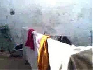 Desi getrouwd wife3