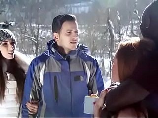 إيلا هيوز - Snowbunnies الأعراق شهوانية