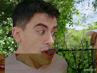 Azgın Gilf Sally D'Angelo, Büyük Gençlerin Dick İstiyor