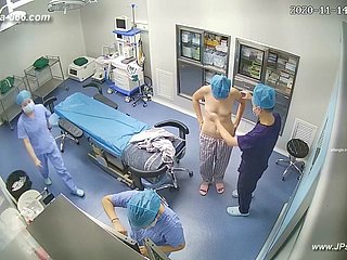 Paziente dell'ospedale Peeping .4