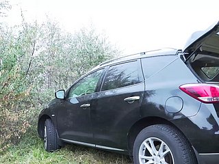 Iciness mère mature baise dans tous les trous extérieurs