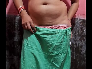 Isteri desi mencukur puki dia