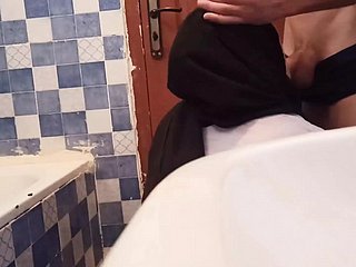Sonra ağır bir yükle üzerime bir pislik ve bir piç girdi