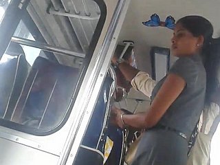 Dello Sri Lanka Ufficio carino ragazza culo connected with autobus